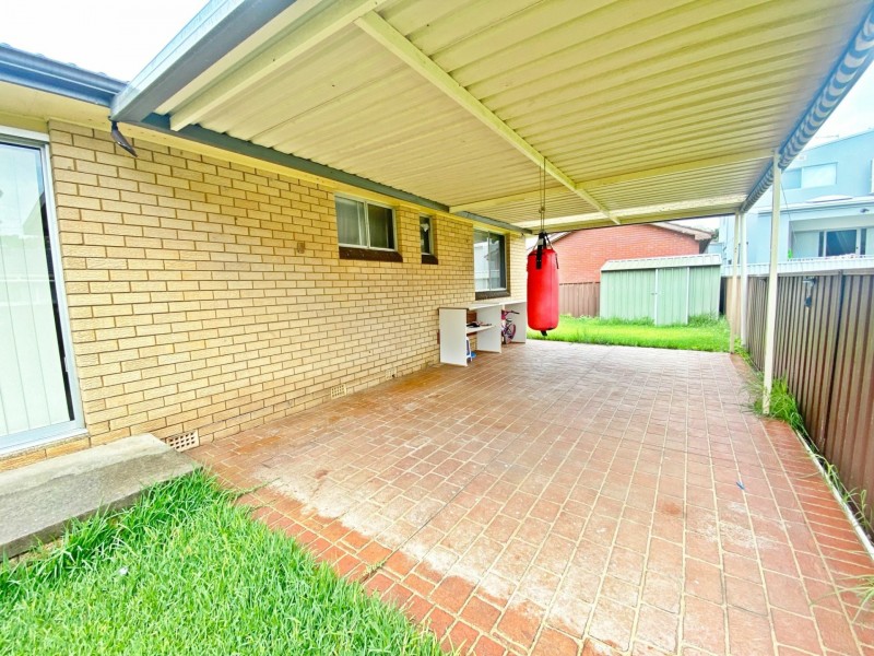 1 GLADSTONE ST, Canley Heights NSW 2166