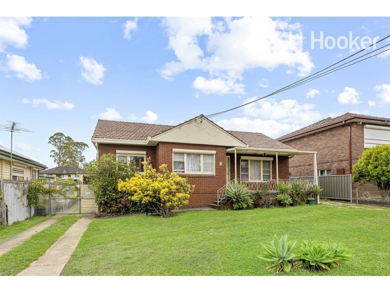 7 Pepler Rd, Cabramatta West NSW 2166