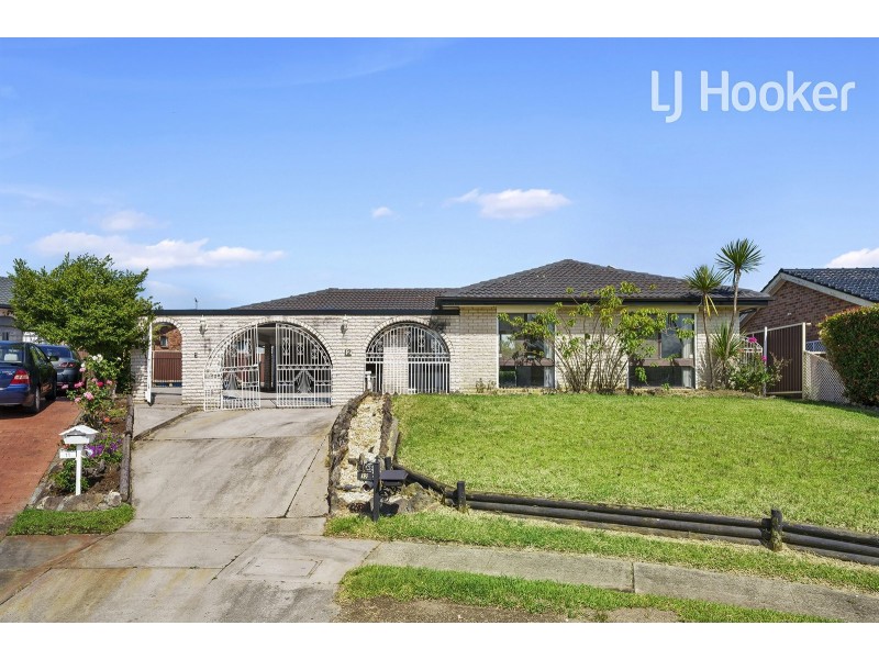 12 Whyalla Cl, Wakeley NSW 2176