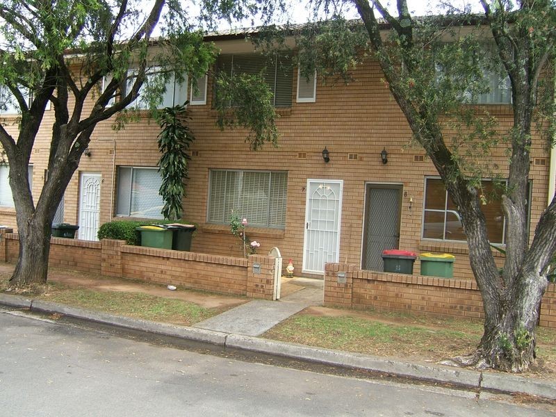 7/100 WATTLE AVENUE, Carramar NSW 2163