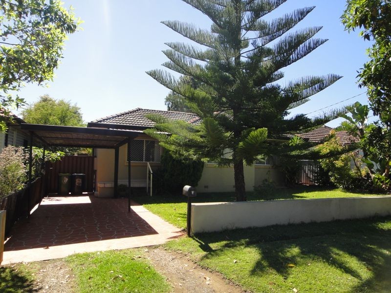 8 Haughton Street, Carramar NSW 2163