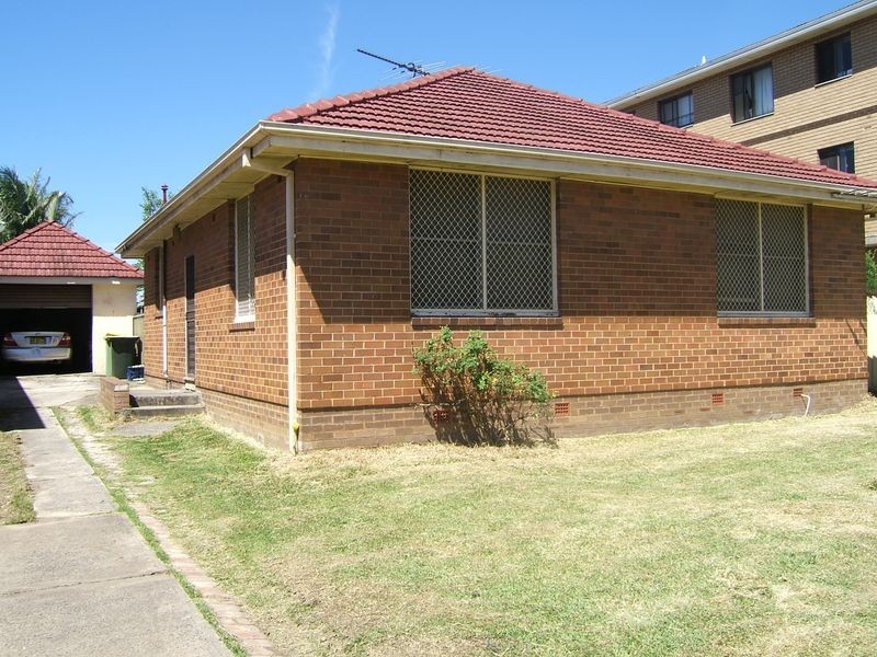 12 Gilbert Street, Cabramatta NSW 2166