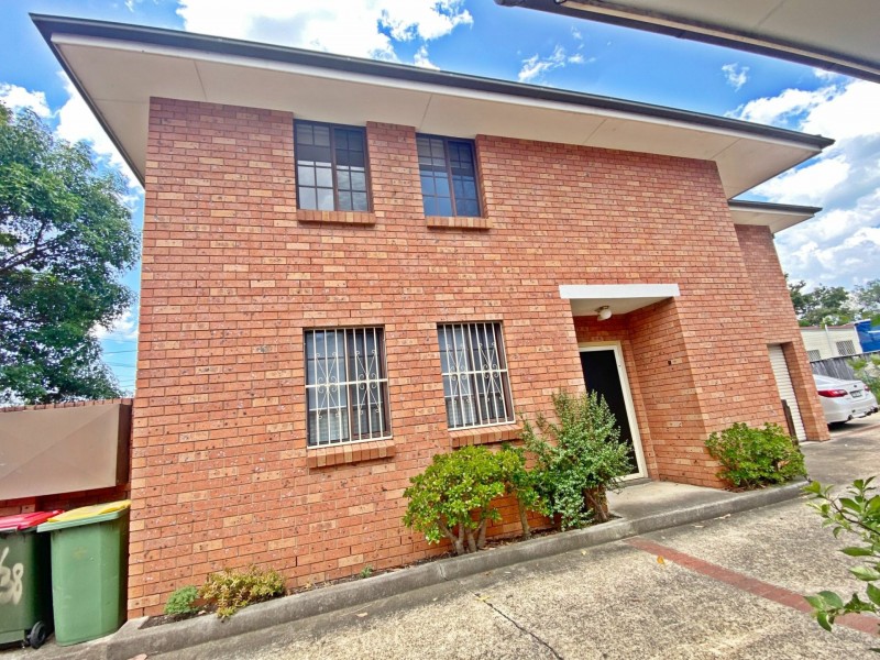 1/38 Broad St, Cabramatta NSW 2166