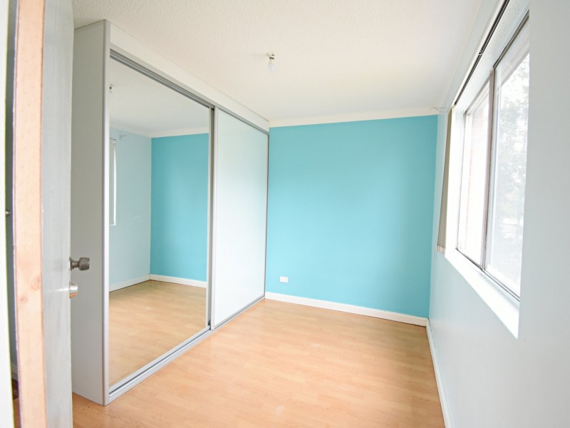 4/19 Hart St, Warwick Farm NSW 2170