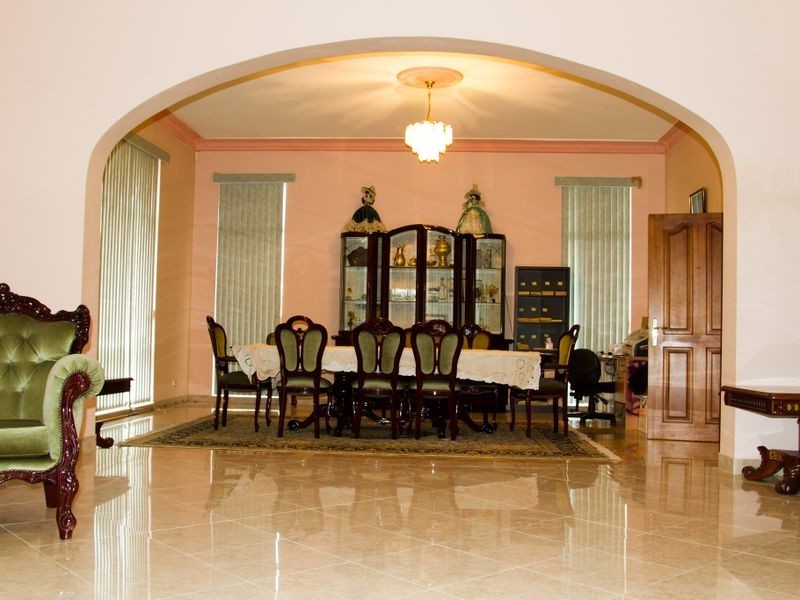 9 Hinder Close, Abbotsbury NSW 2176