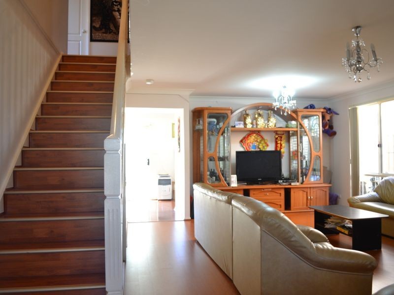 21 Mitchell Street, Fairfield East NSW 2165