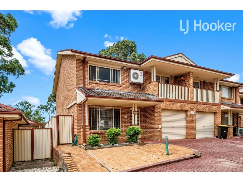 2/5 Corella Rd, Green Valley NSW 2168