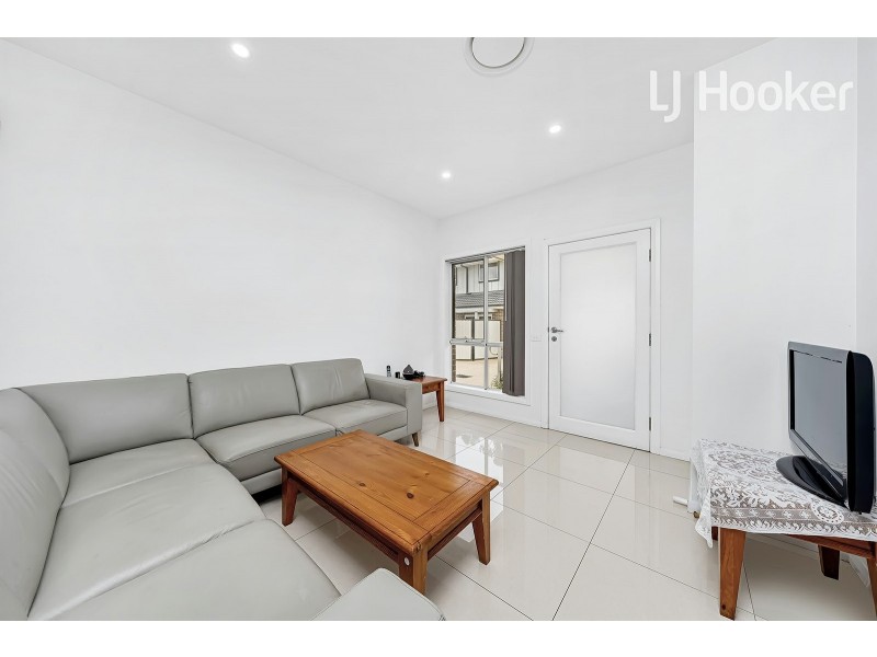 620 Polding St, Bossley Park NSW 2176