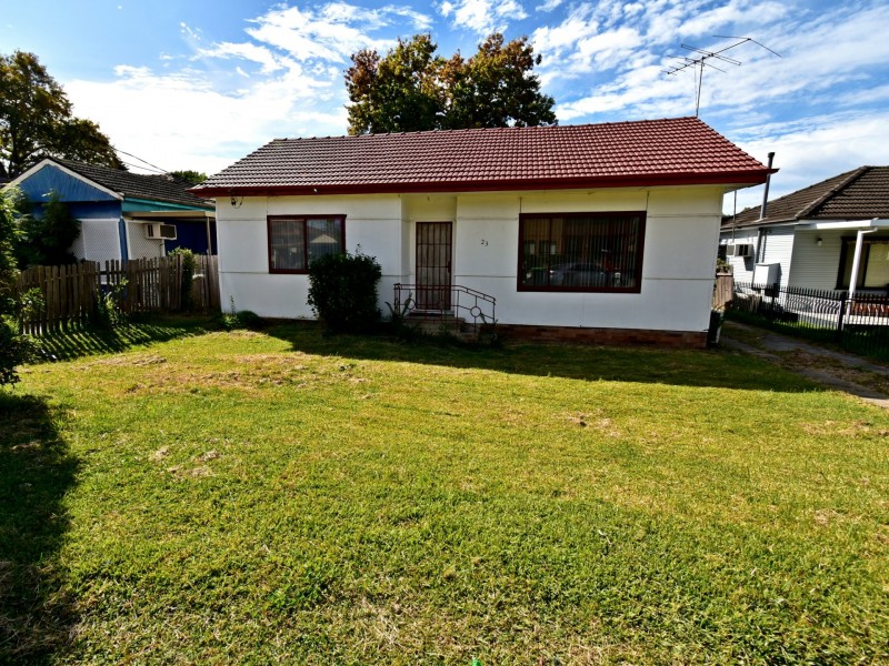 23 Smith Crescent, Liverpool NSW 2170