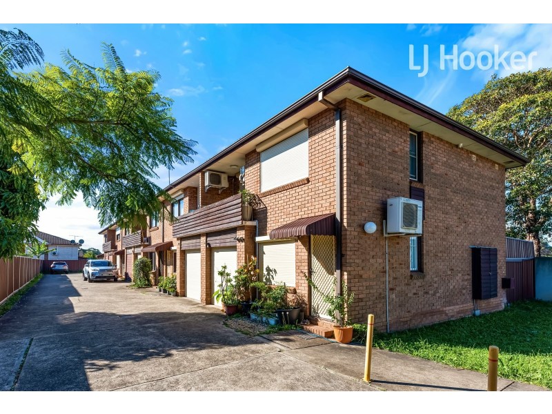 4/25 Longfield St, Cabramatta NSW 2166