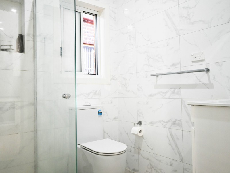 24 Fraser Rd, Canley Vale NSW 2166