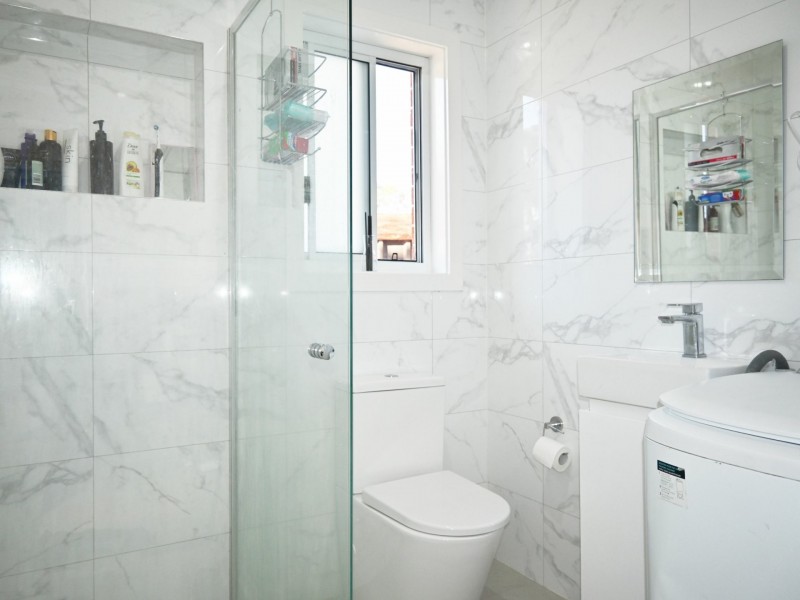 24 Fraser Rd, Canley Vale NSW 2166