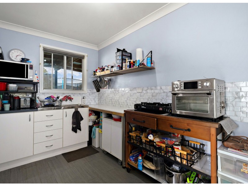 18 Buttaba Ave, Belmont North NSW 2280