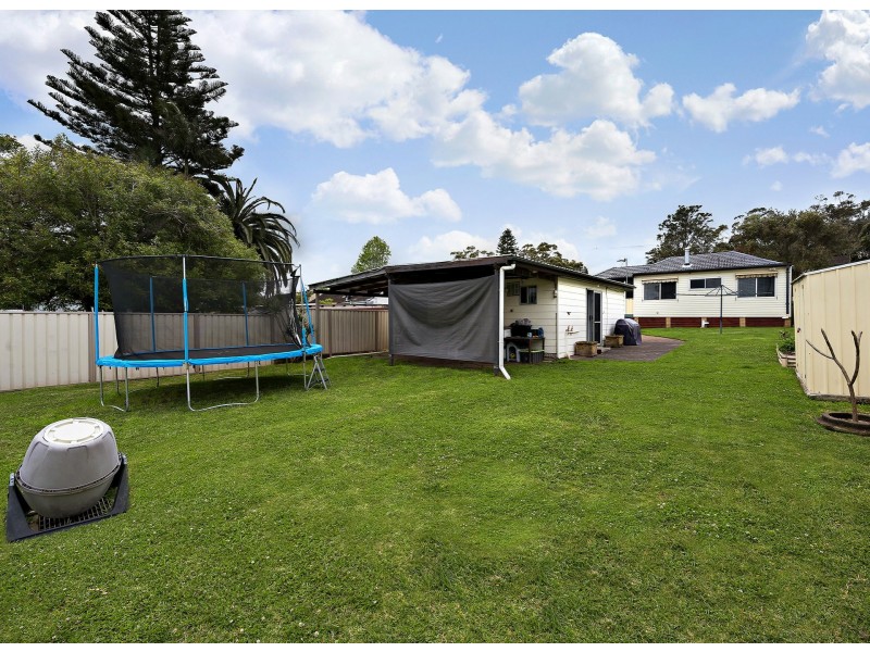 18 Buttaba Ave, Belmont North NSW 2280
