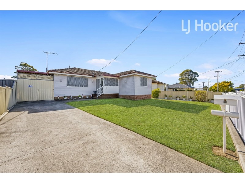 37 Abercrombie St, Cabramatta West NSW 2166