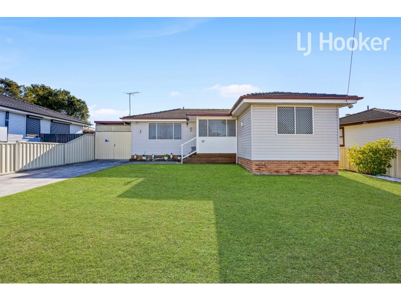 37 Abercrombie St, Cabramatta West NSW 2166