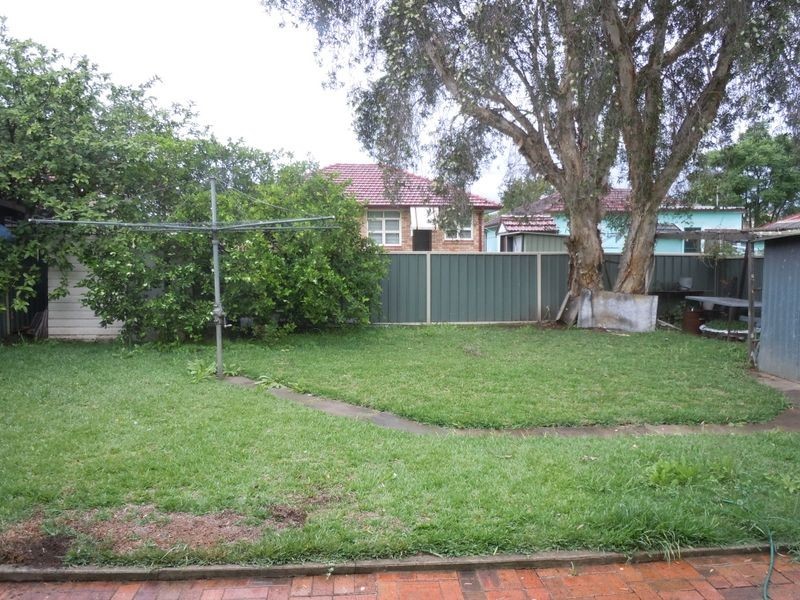 8 Mittiamo Street, Canley Heights NSW 2166