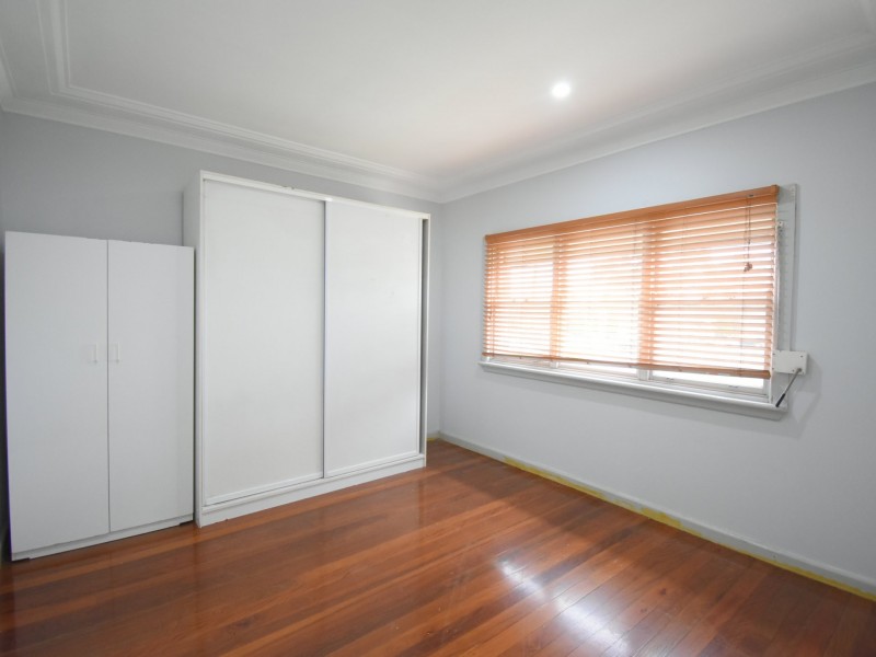 96 Meadows Rd, Mount Pritchard NSW 2170