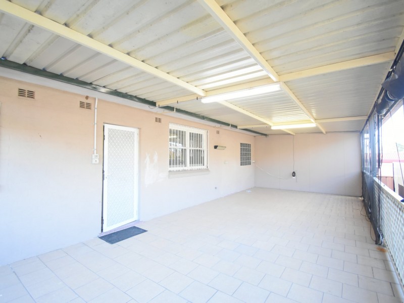 96 Meadows Rd, Mount Pritchard NSW 2170