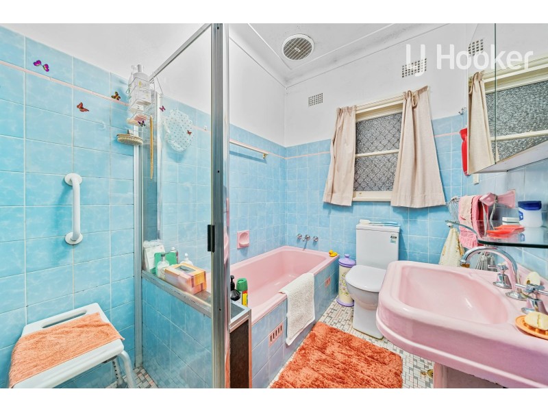 6 Stuart St, Canley Vale NSW 2166