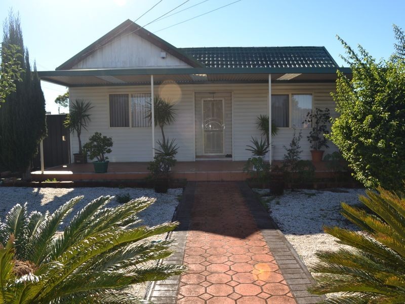 99 Lansdowne Road, Canley Vale NSW 2166