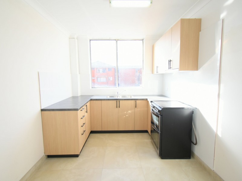 4/44 Hill St, Cabramatta NSW 2166