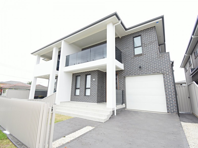 39 Arbutus st, Canley Heights NSW 2166