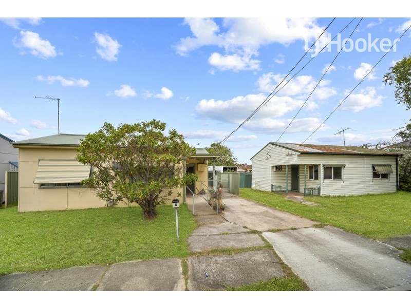 3 + 5 Waratah St, St Marys NSW 2760