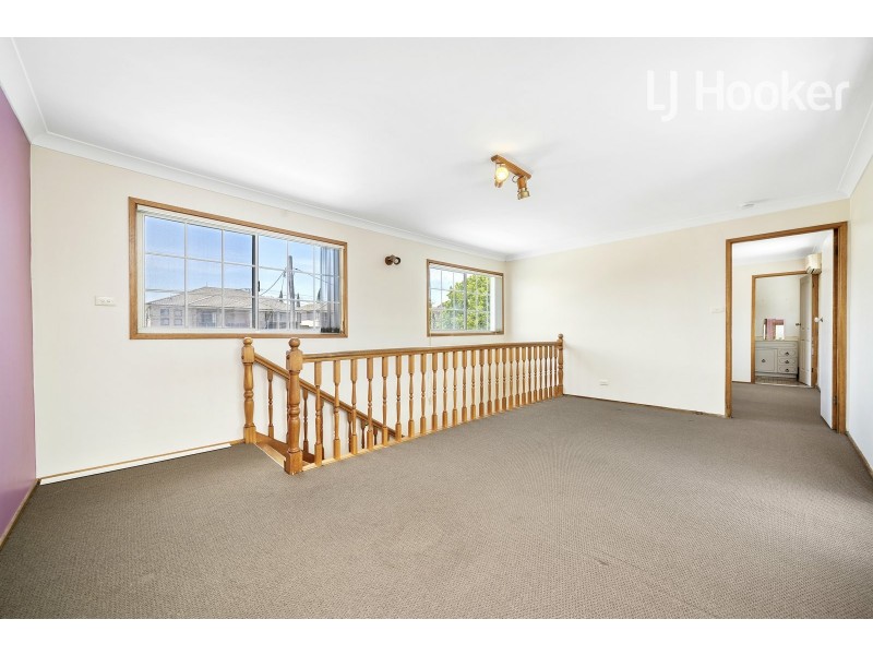 8 Stroker St, Canley Heights NSW 2166