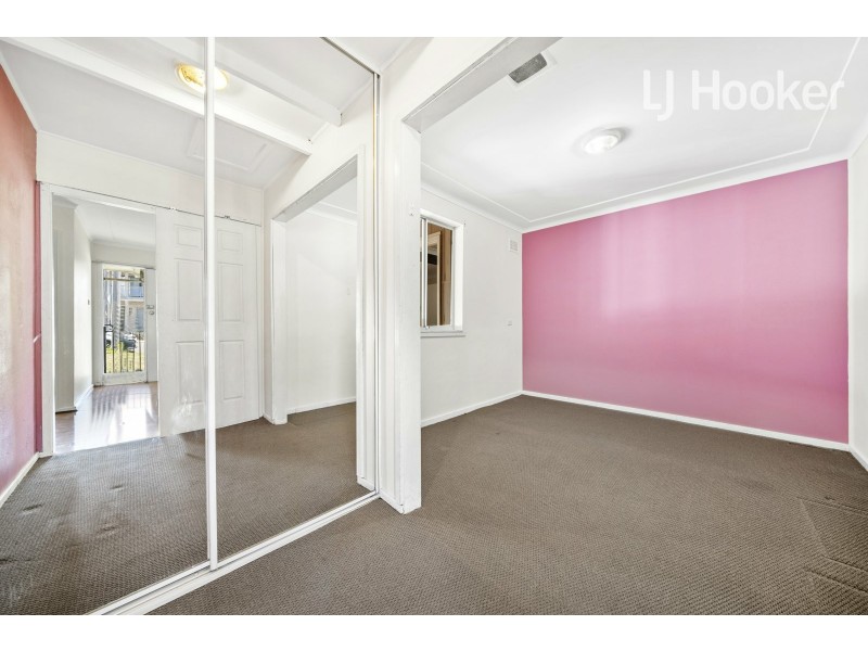 8 Stroker St, Canley Heights NSW 2166