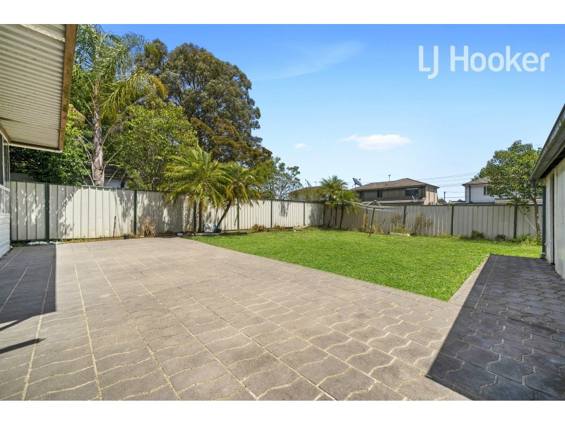 8 Stroker St, Canley Heights NSW 2166
