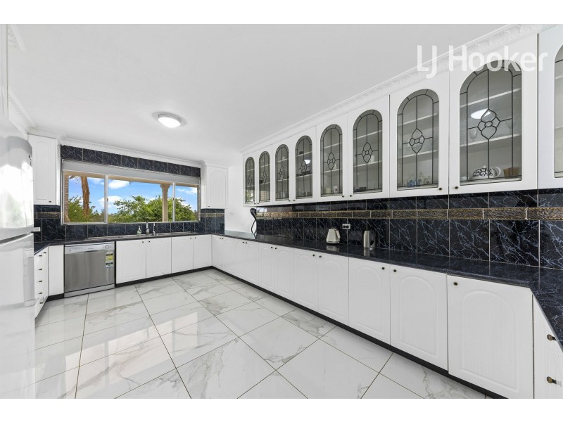 130 Goodrich Rd, Cecil Park NSW 2178