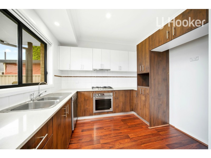 3/5 Webster Rd, Lurnea NSW 2170