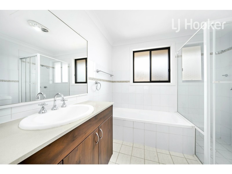 3/5 Webster Rd, Lurnea NSW 2170