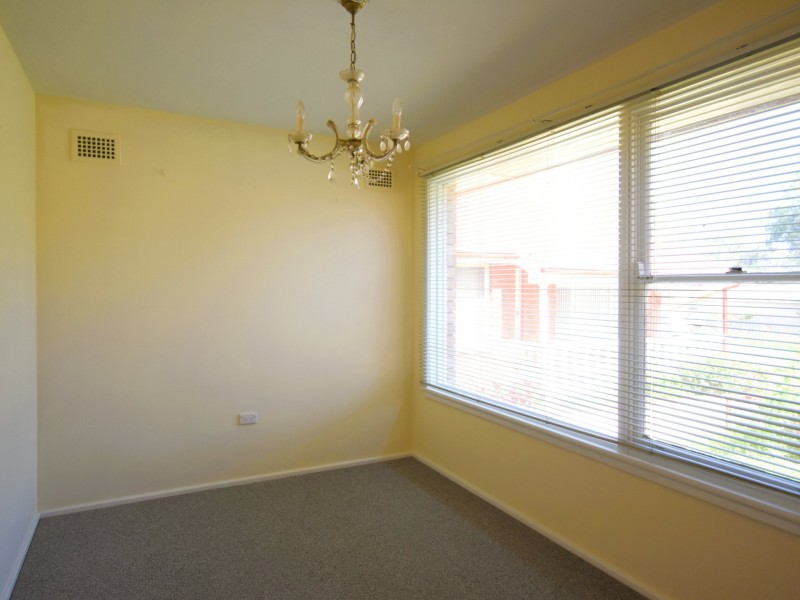 32 Stonehaven Parade, Cabramatta NSW 2166