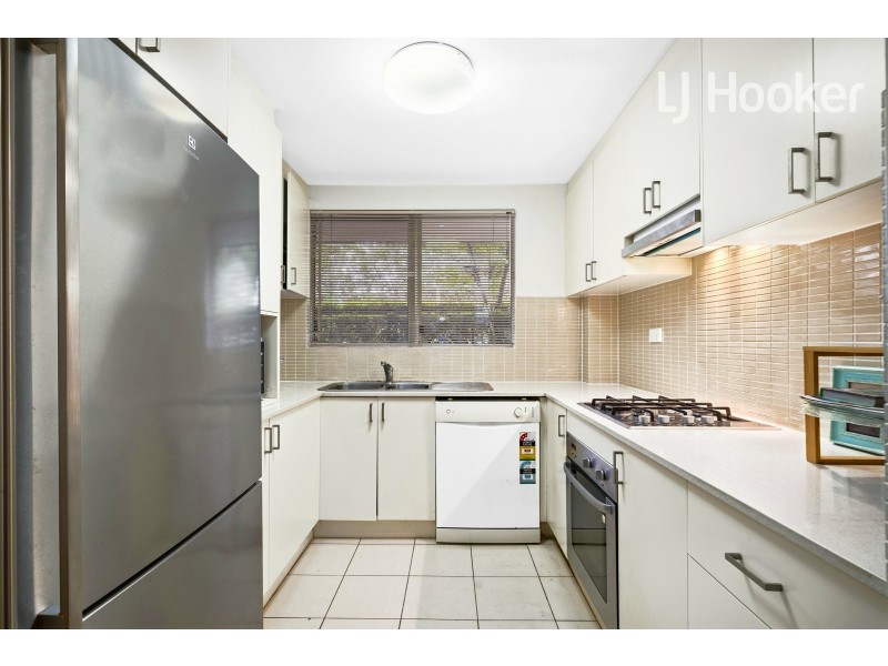 5/33 Lachlan St, Warwick Farm NSW 2170