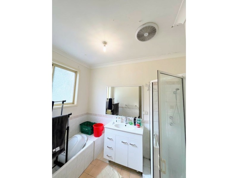 1/17 Acacia street, Cabramatta NSW 2166