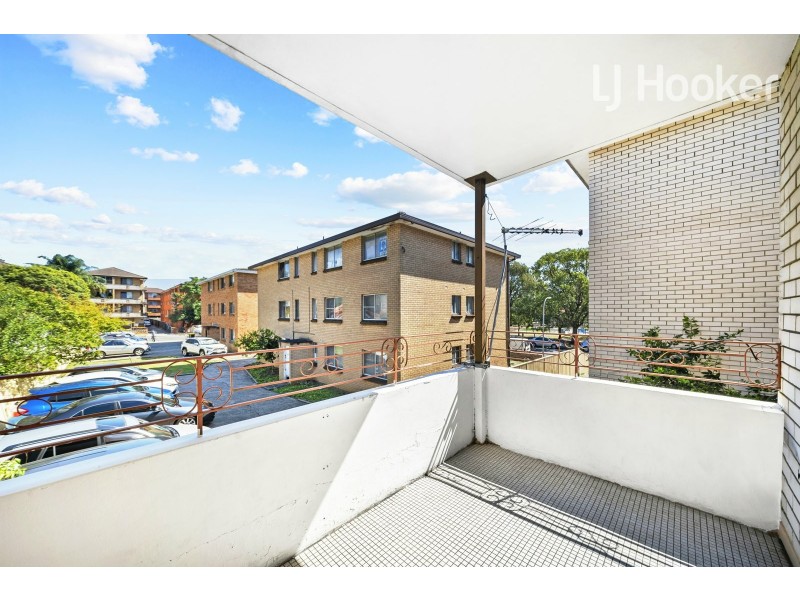 8/4 Mcburney Rd, Cabramatta NSW 2166