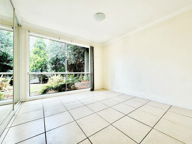 7 SAMPSON PLACE, Rosemeadow NSW 2560