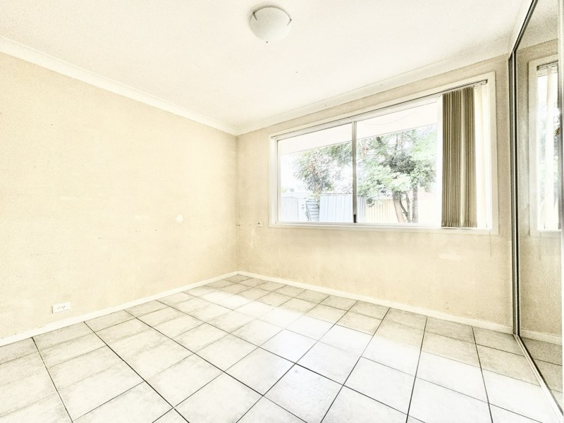 7 SAMPSON PLACE, Rosemeadow NSW 2560
