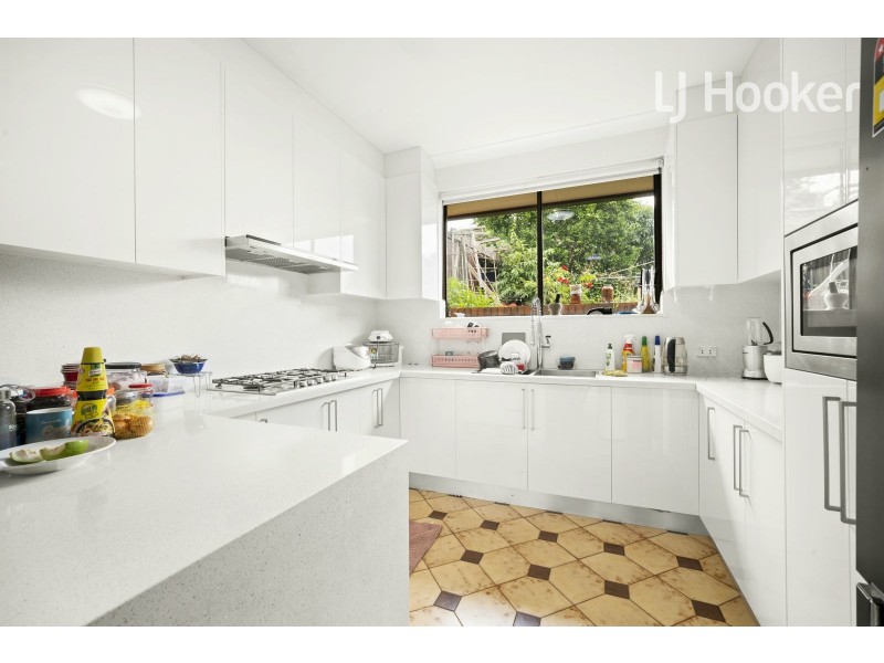 21 Westchester Ave, Casula NSW 2170
