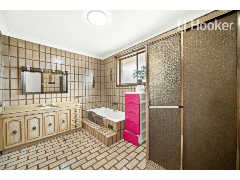 21 Westchester Ave, Casula NSW 2170