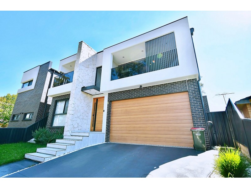 2 LEWIN CRESCENT, Bradbury NSW 2560