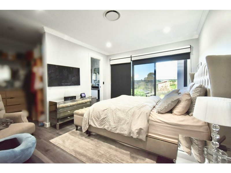 2 LEWIN CRESCENT, Bradbury NSW 2560