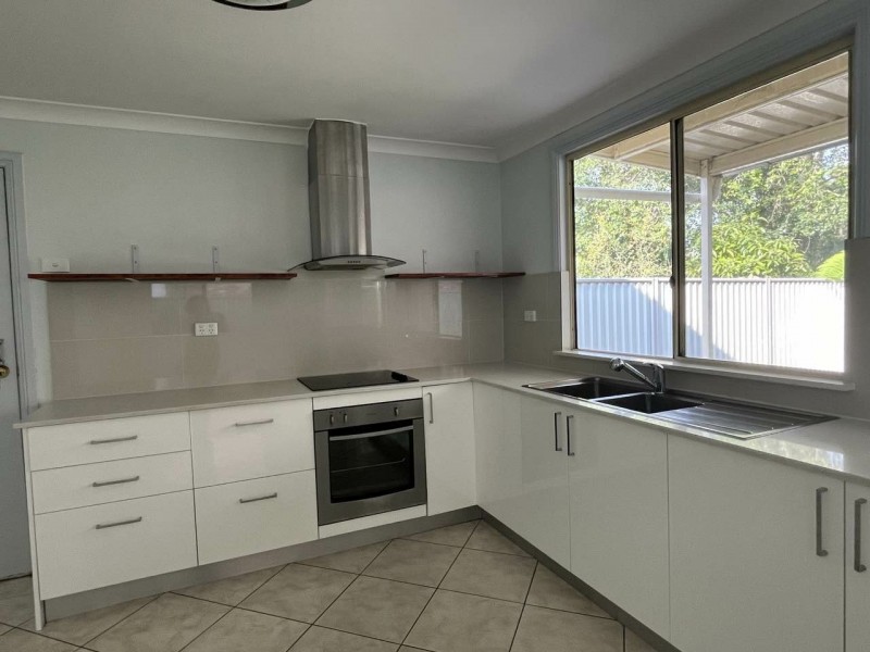 11 Waterside Crescent, Carramar NSW 2163