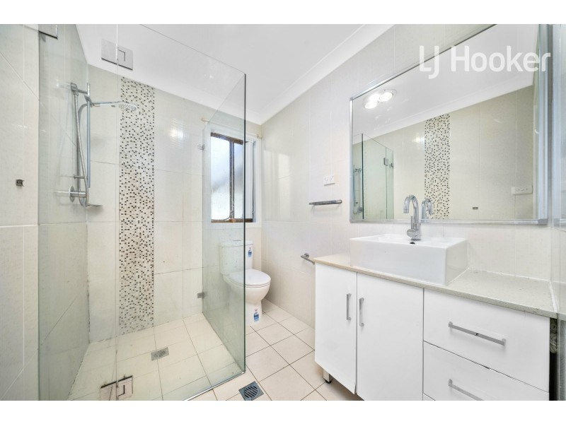 6 Belvedere St, Mount Pritchard NSW 2170