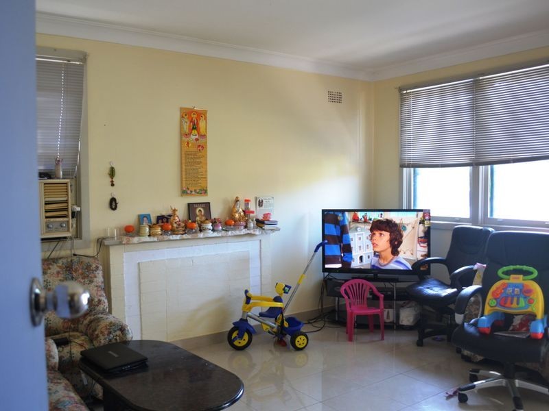 81 Campbell Street, Fairfield East NSW 2165