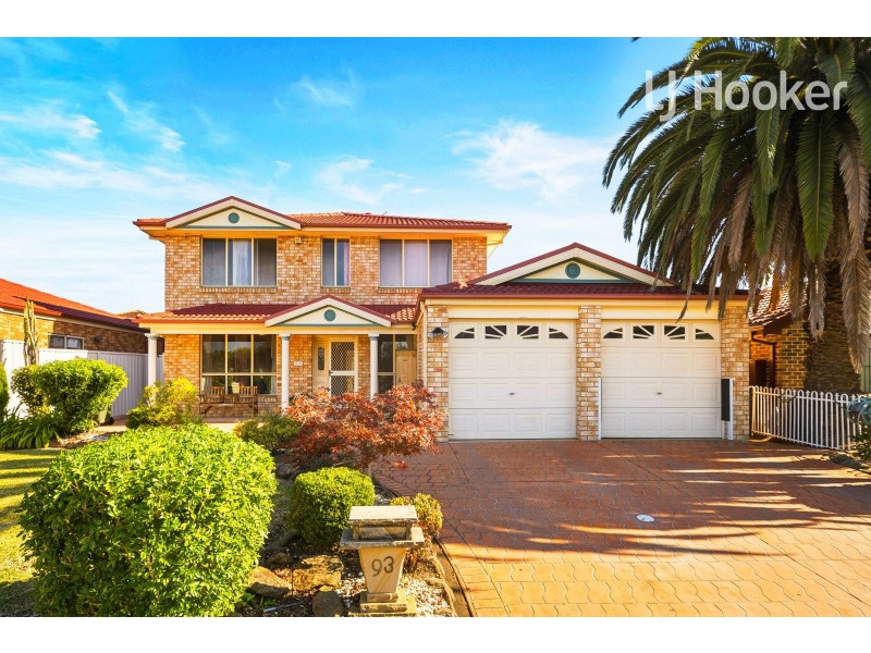 93 Sweethaven Rd, Edensor Park NSW 2176