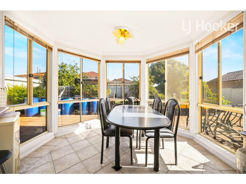 93 Sweethaven Rd, Edensor Park NSW 2176