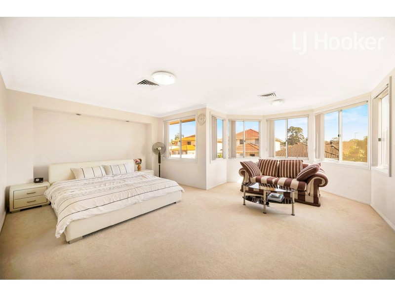 93 Sweethaven Rd, Edensor Park NSW 2176